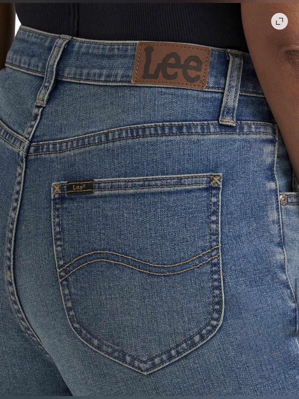 Lee Women 23” Capri Mid Rise Push Back - Picture 7 of 7